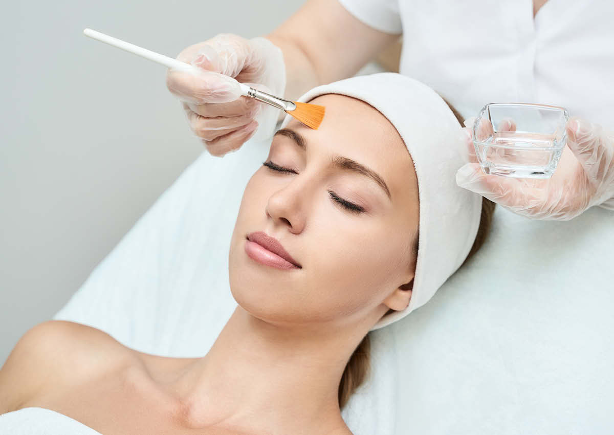 A chemical peel is a chemical solutions to exfoliate and rejuvenate the skin, addressing issues like pigmentation, wrinkles, & skin texture.