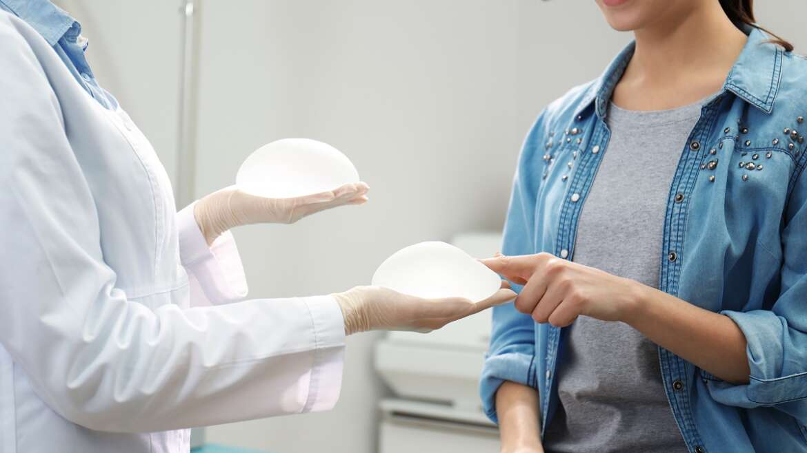 10 Questions to Ask Your Plastic Surgeon Before Breast Augmentation 